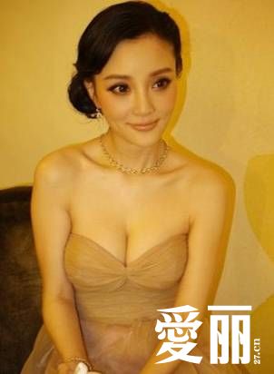 李小璐
